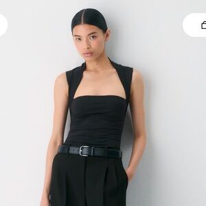 Aritzia Contour Flourish Top